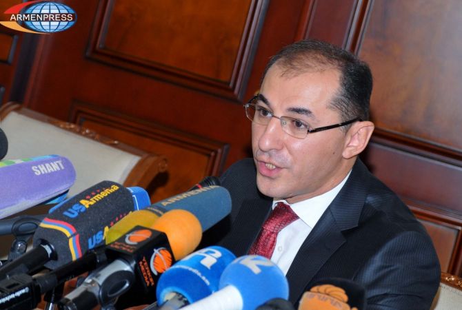 Министр  финансов Армении Вардан Арамян представил подходы правительства в борьбе 
с коррупцией