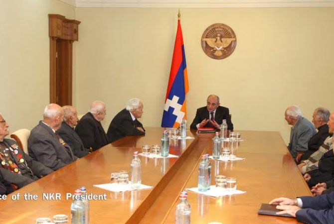 Президент НКР провел встречи с ветеранами ВОВ и труда, а также представителями 
Республиканской партии Арцаха