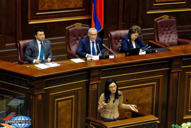  Незаконное обогащение должностных лиц будет криминализировано: в НС Армении 
обсуждается законопроект 