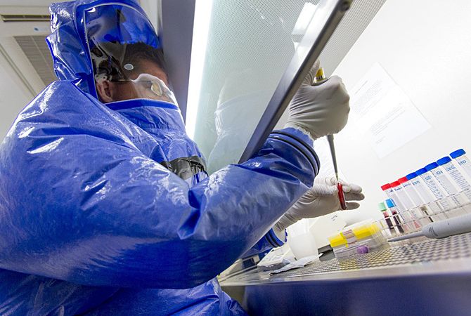  ВОЗ заявила о завершении испытаний вакцины против вируса Эбола с эффективностью 
100% 