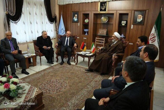  Председатель Следственного комитета Армении встретился с министром юстиции Ирана

 