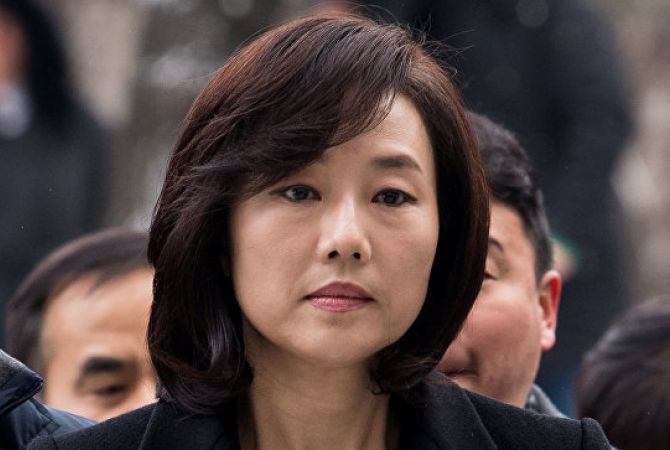 В Южной  Корее из-за коррупционного  скандала  арестована министр культуры, спорта  и 
туризма
