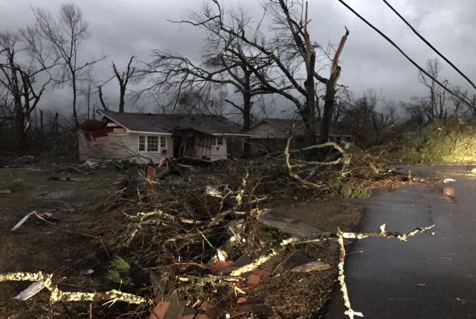 18 человек стали жертвами торнадо на юге США