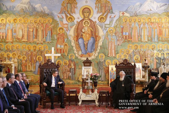 Премьер-министр Армении встретился со Святейшим и Блаженнейшим Католикосом-
Патриархом всея Грузии Илией Вторым