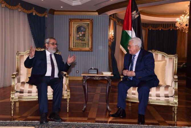 ممثلين من حزب الطاشناك يتقدمهم النائب هاكوب باكرادوني يلتقون مع الرئيس الفلسطيني محمود عباس