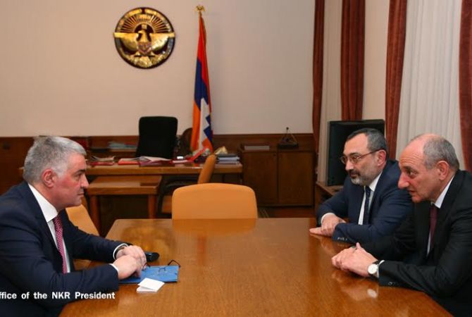 Президент Республики Арцах Бако Саакян принял заместителя министра иностранных 
дел Республики Армения Ашота Овакимяна