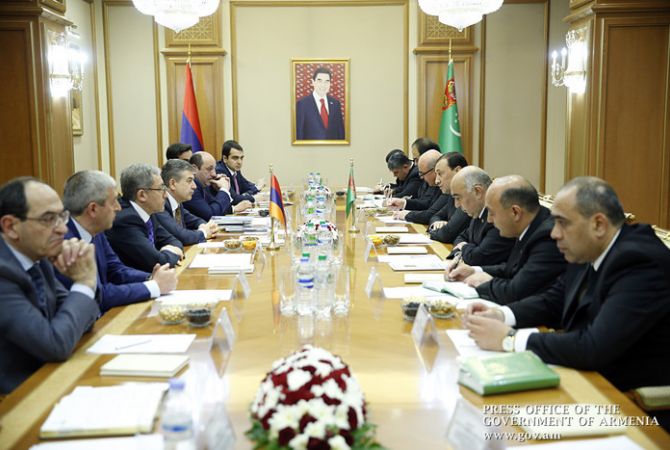 Премьер-министр Армении в Ашхабаде встретился с членами кабинета министров 
Туркменистана
