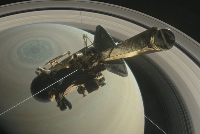 НАСА опубликовало видео первого пролета "Кассини" через атмосферу Сатурна