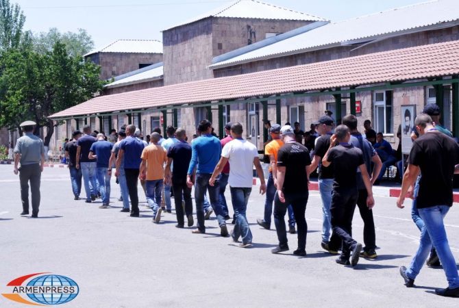 Правительство  Армении утвердило порядок проведения летнего призыва