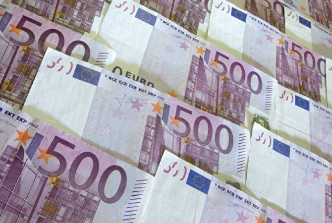 ЕС выделил €700 млн на поддержку малых предприятий в Греции и Испании