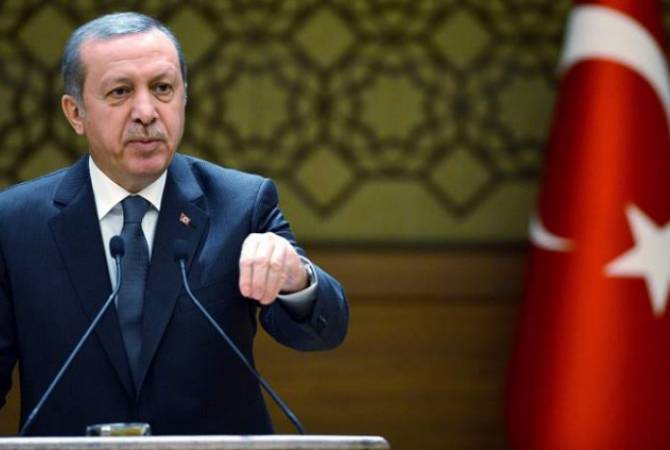 Эрдоган заявил, что Турция не намерена менять свой курс из-за экономического давления