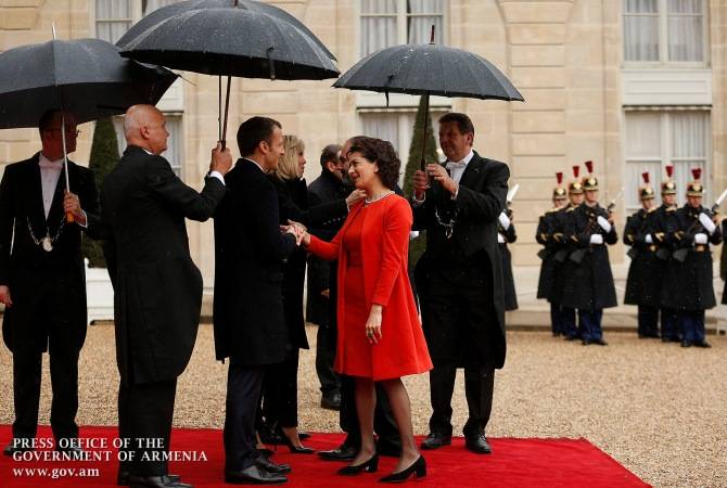 رئيس الوزراء بالنيابة نيكول باشينيان وعقيلته آنا هاكوبيان يشتركان بالذكرى ال100 لانتهاء الحرب العالمية 
الأولى بباريس