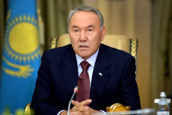 Назарбаев ушел в отставку