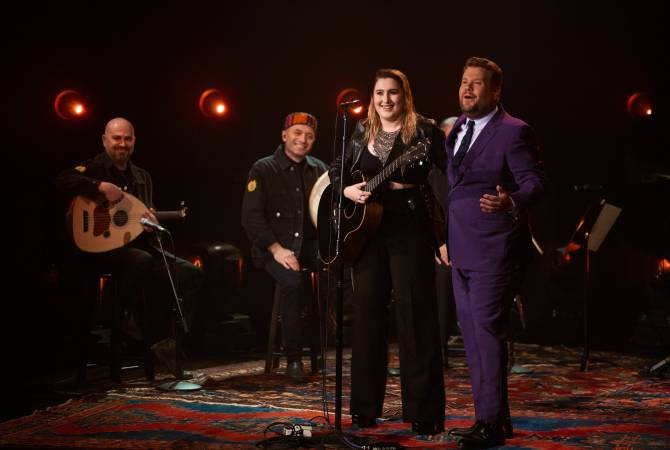 Ermeni şarkıcı Rosa Linn, The Late late Show with James Corden programına konuk oldu