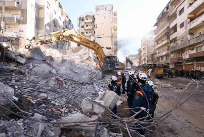 США ради оказания помощи в ликвидации последствий землетрясения на шесть 
месяцев сняли санкции против Сирии