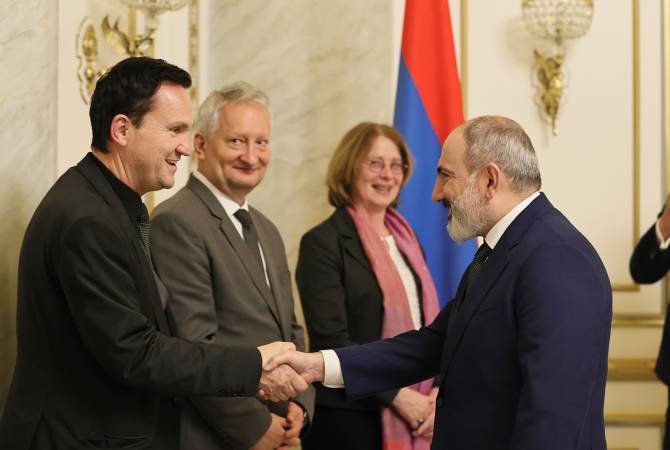 Ermenistan Başbakanı ve Almanya Parlamentosu milletvekilleri Laçin koridoru meselesini 
ele aldılar 