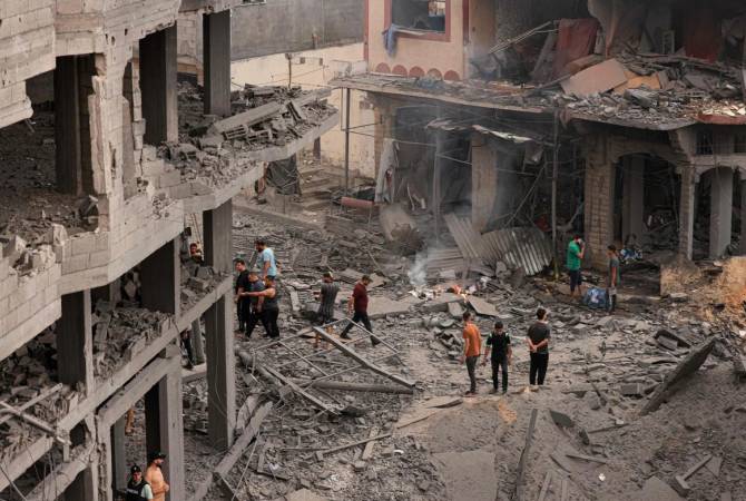 Israel retaliates after Hamas attacks, deaths pass 1100