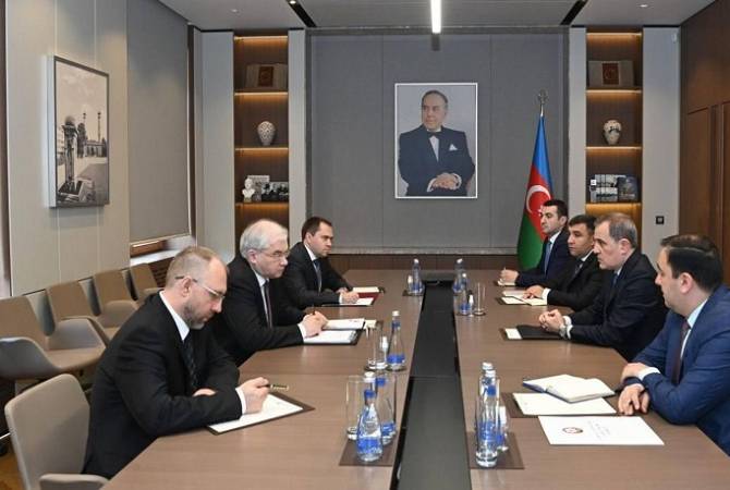 بایراموف در باکو با نماینده ویژه وزارت امور خارجه روسیه در امور مسائل روابط ارمنستان و آذربایجان 
دیدار کرد