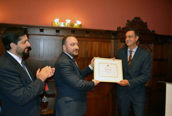  Former Argentine Ambassador to Armenia awarded commemorative medal by Armenian 
Ministry of Foreign Affairs