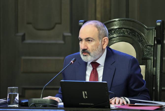 Le Premier ministre: aucun autre gouvernement ne peut exister dans la RA que le 
gouvernement de la République d'Arménie