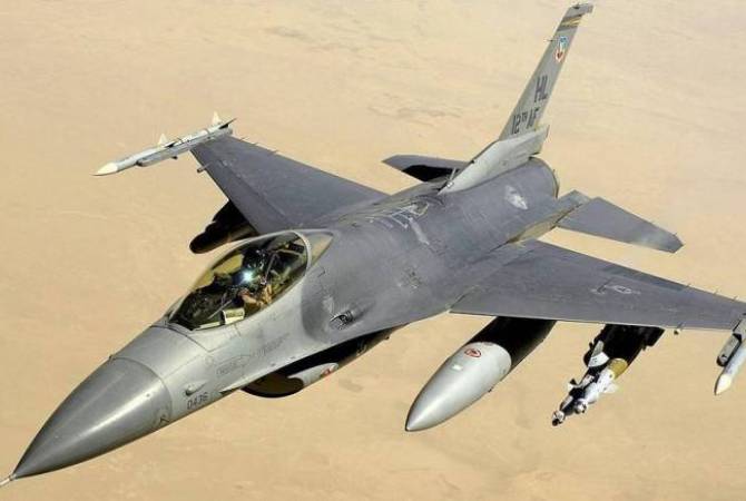 Самолеты F-16 начнут прибывать в Украину в этом году: глава Пентагона