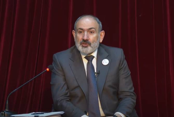 Pashinyan a prononcé un discours sur le thème «La Patrie est l'État. Si vous aimez votre 
patrie, renforcez votre État