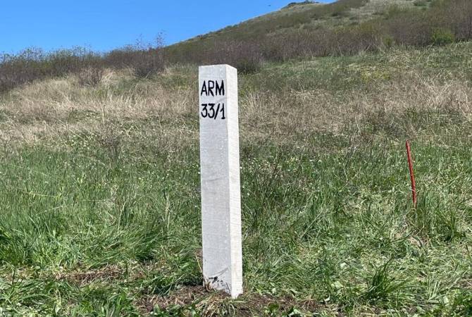35 bornes frontalières installées à la frontière entre l'Arménie et l'Azerbaïdjan

