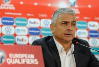 Abraham Khashmanyan steps down as Armenian national football team head coach