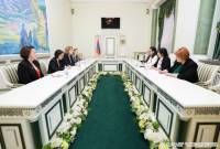 Генеральный прокурор Армении обсудила с послом США вопросы развития 
сотрудничества