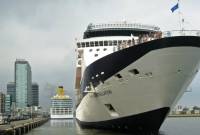 Turist sayısını azaltmak isteyen Amsterdam'da büyük yolcu gemileri yasaklandı

