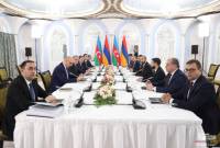 Ermenistan ve Azerbaycan dışişleri bakanlarının heyetlerin katılımıyla toplantısı başladı
