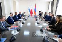 Réunion en format élargi des ministres des Affaires étrangères de l'Arménie et de Malte à 
Erevan