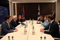 Президент Армении и президент ЕБРР коснулись перемен в финансовой системе 
Армении