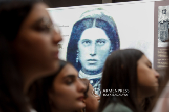 Inauguration de l'exposition « Femme arménienne - victime 
et héroïne du génocide »