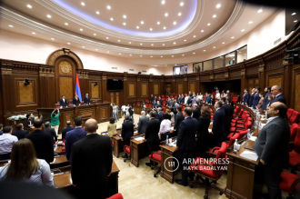 Ermenistan Parlamentosu'nun oturumu