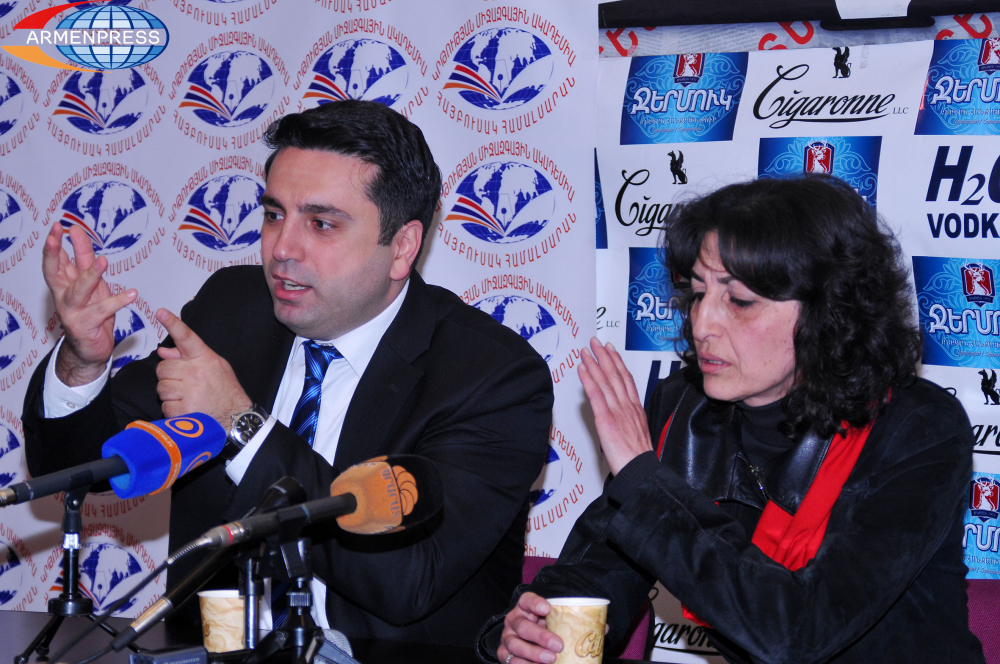 Alen Simonyan, Armine Rustamyan