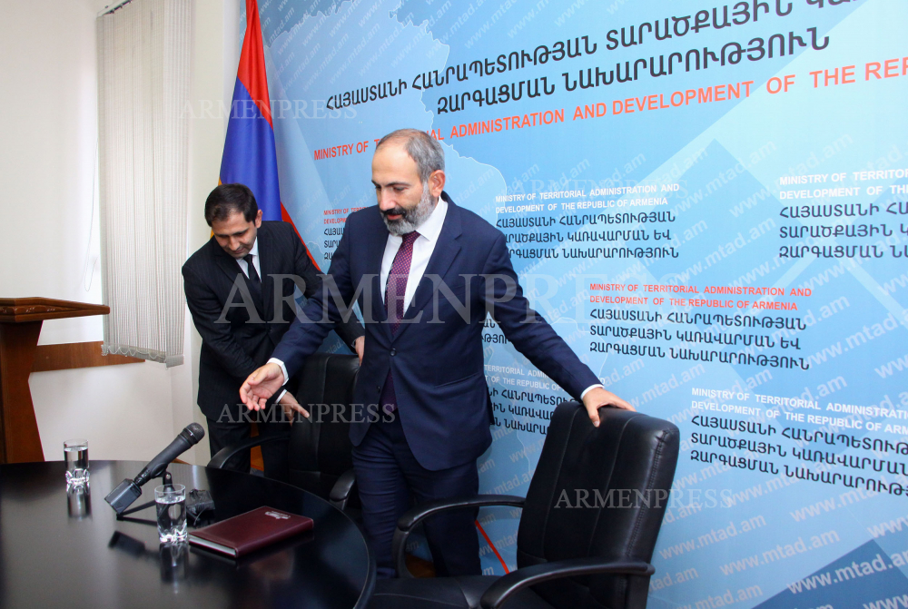 Suren Papikyan, Nikol Pashinyan