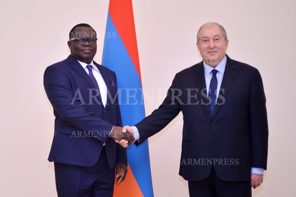 Nukpo Kleman Kikin, Armen Sarkissian,