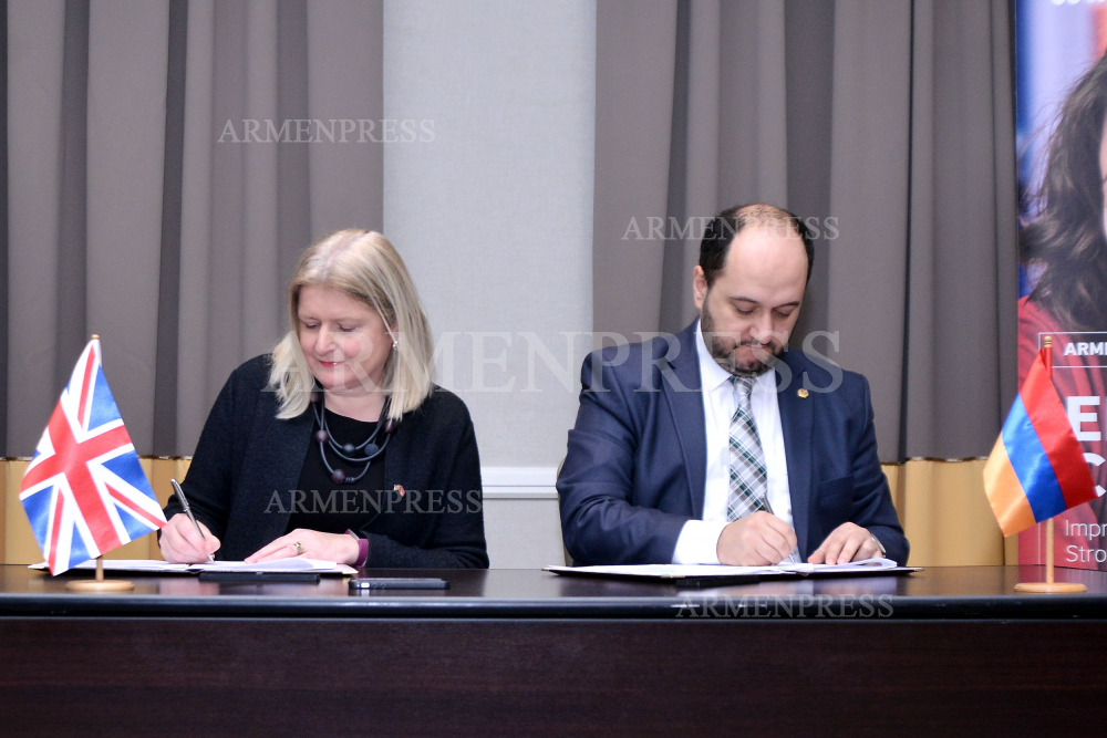 Judit Farnuort, Araik Harutyunyan
