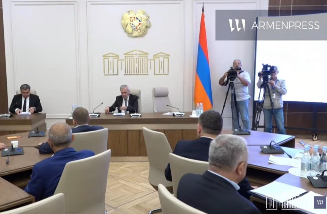 ՀՀ ԱԺ մշտական հանձնաժողովների համատեղ նիստ