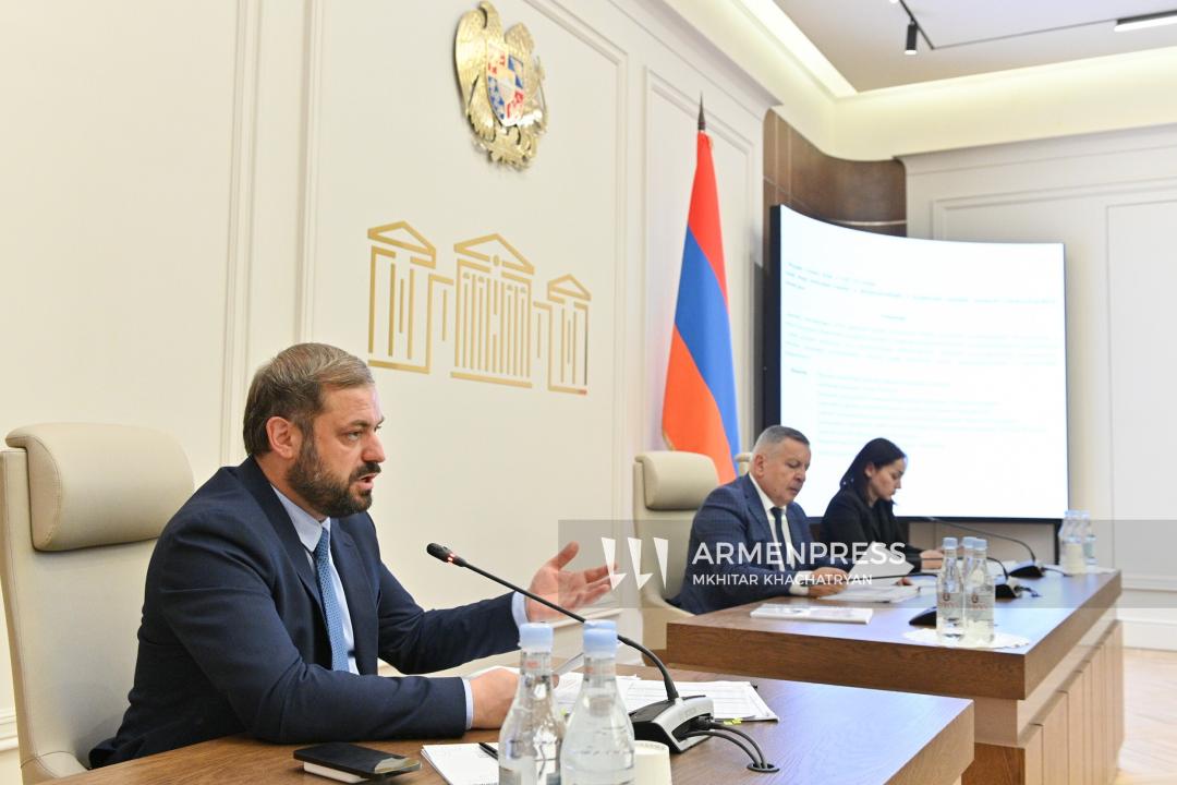 ՀՀ ԱԺ մշտական հանձնաժողովների համատեղ նիստ
