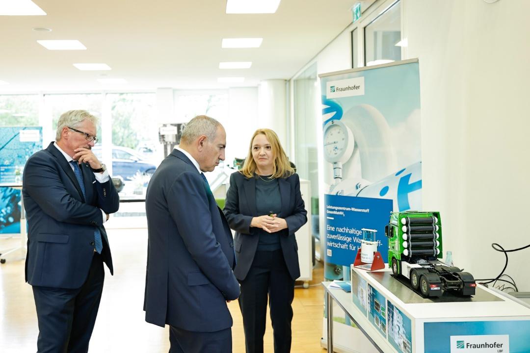 Վարչապետն այցելել է Ֆրաունհոֆերի ջրածնի կիրառական կենտրոն