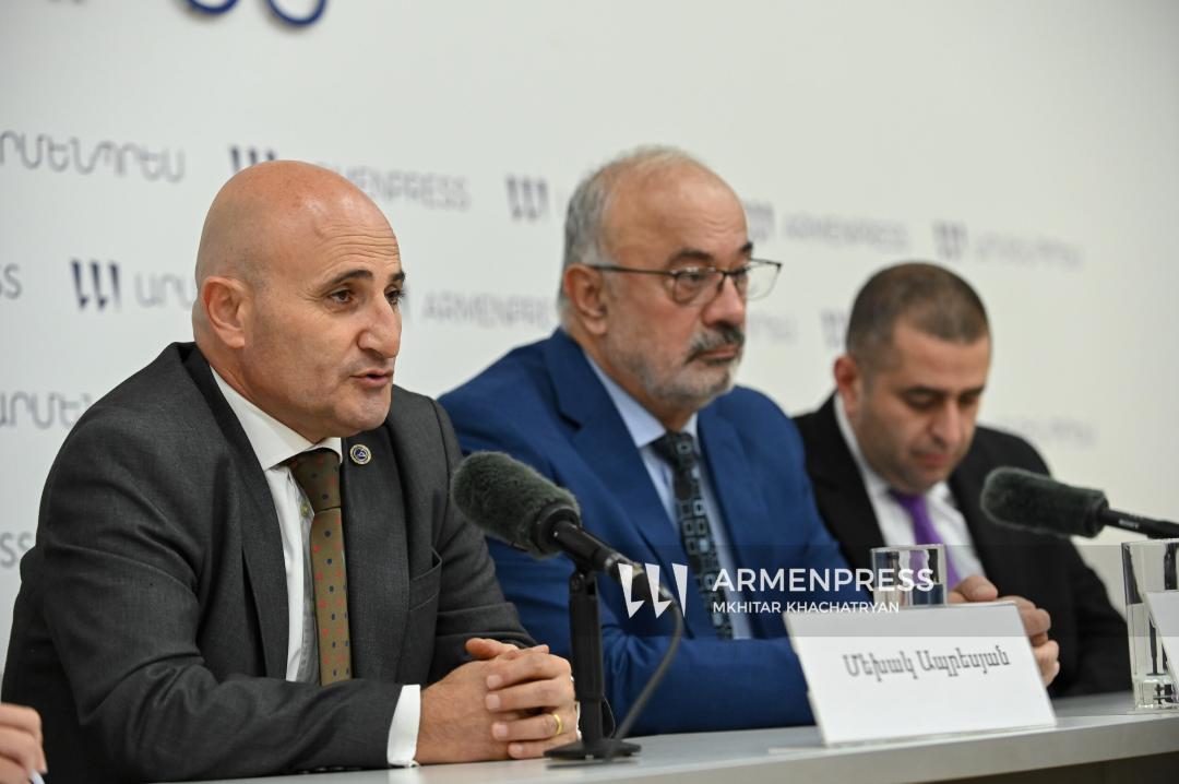 Մեխակ Ապրեսյան, Սեդրակ Մամուլյան, Վարդան Մարության