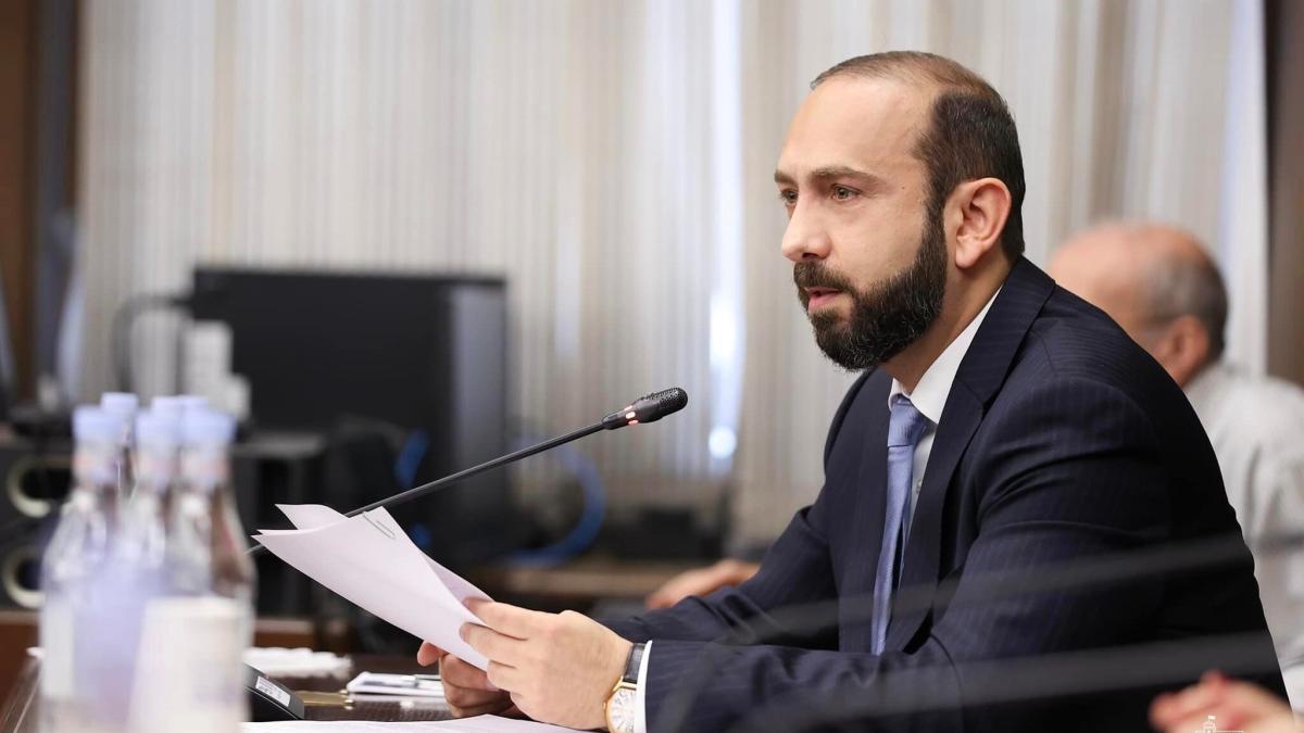 Keksa ayollarning jinsiy oyoqlari