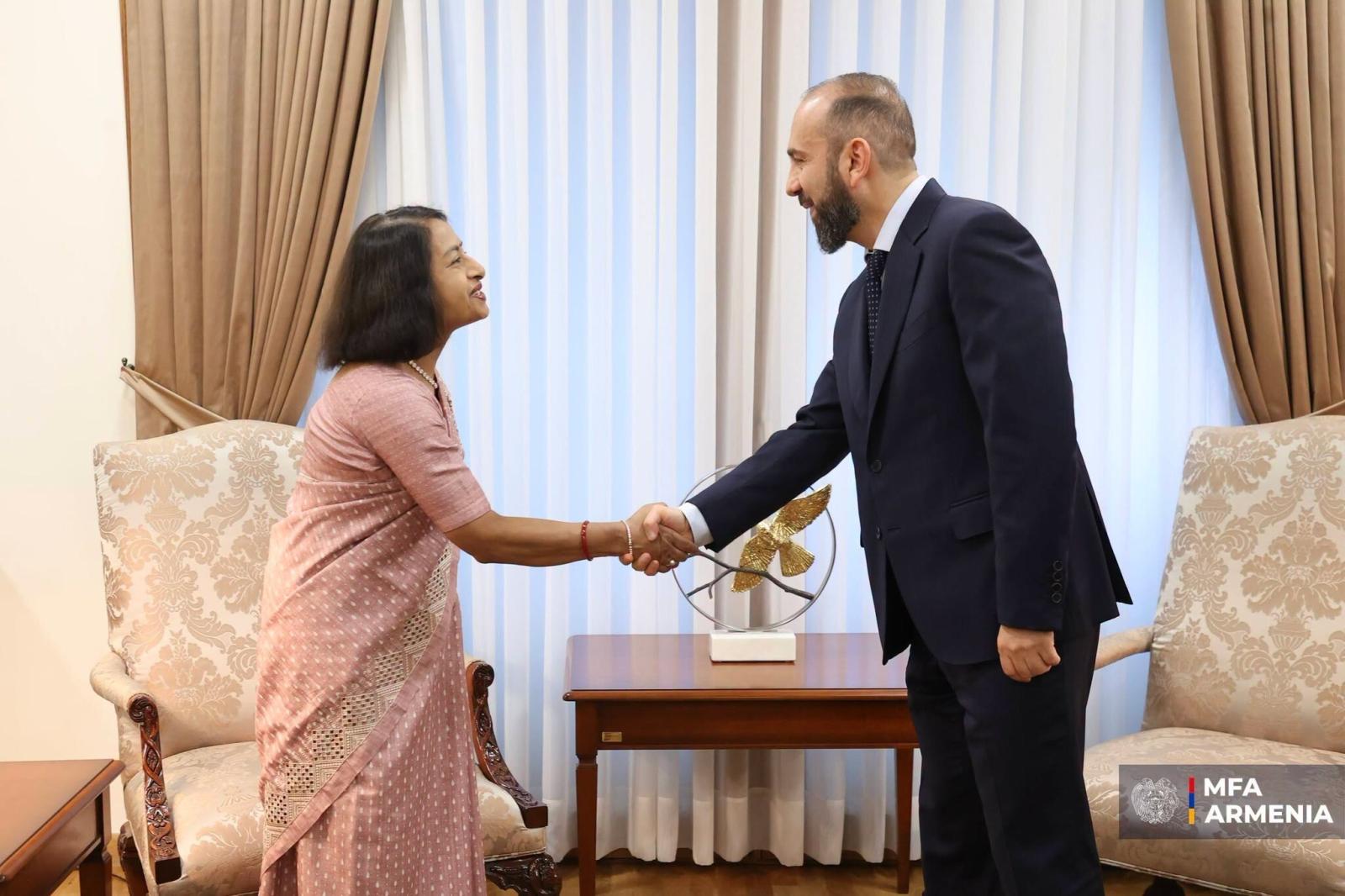 Արարատ Միրզայանն ընդունել է Հնդկաստանի դեսպանին՝ առաքելության ավարտի կապակցությամբ