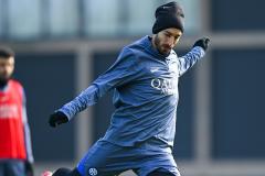 قائد المنتخب الأرمني السابق ولاعب خط وسط إنتر ميلان  هنريك مخيتاريان سيغادر ناديه الحالي بنهاية الموسم