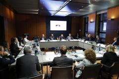 Prime Minister meets local business leaders at Frankfurt Chamber of Industry and Commerce