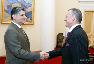 Prime Minister of Armenia holds farewell meeting with German Ambassador 