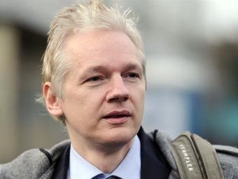 WikiLeaks founder seeks asylum at Ecuador embassy