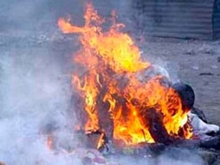 В Пакистане сожгли подозреваемого в сожжении Корана